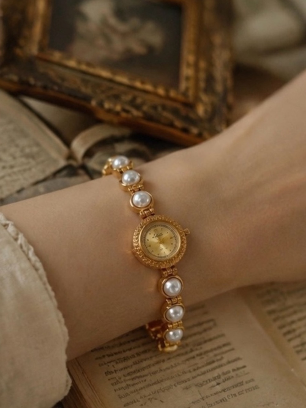 Vintage Gold Pearl Link Bracelet Watch